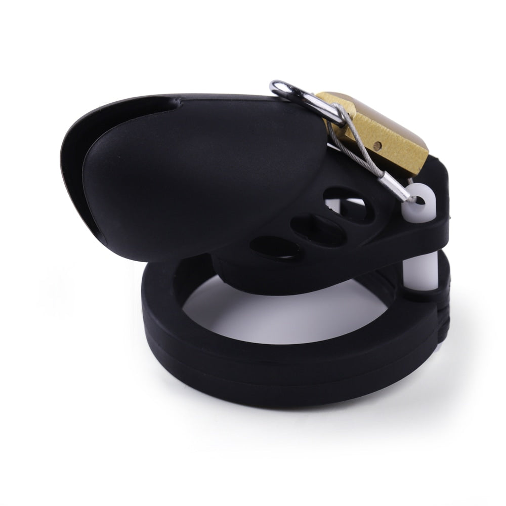 Travel securely with the flexible Sissy Hands Off silicone chastity kit. Its TSA-compliant design ensures discreet passage through airport detectors. Enjoy comfort and long-term wear.